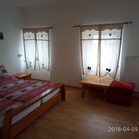 Gasthof Mondschein Hotel Merano Bagian luar foto