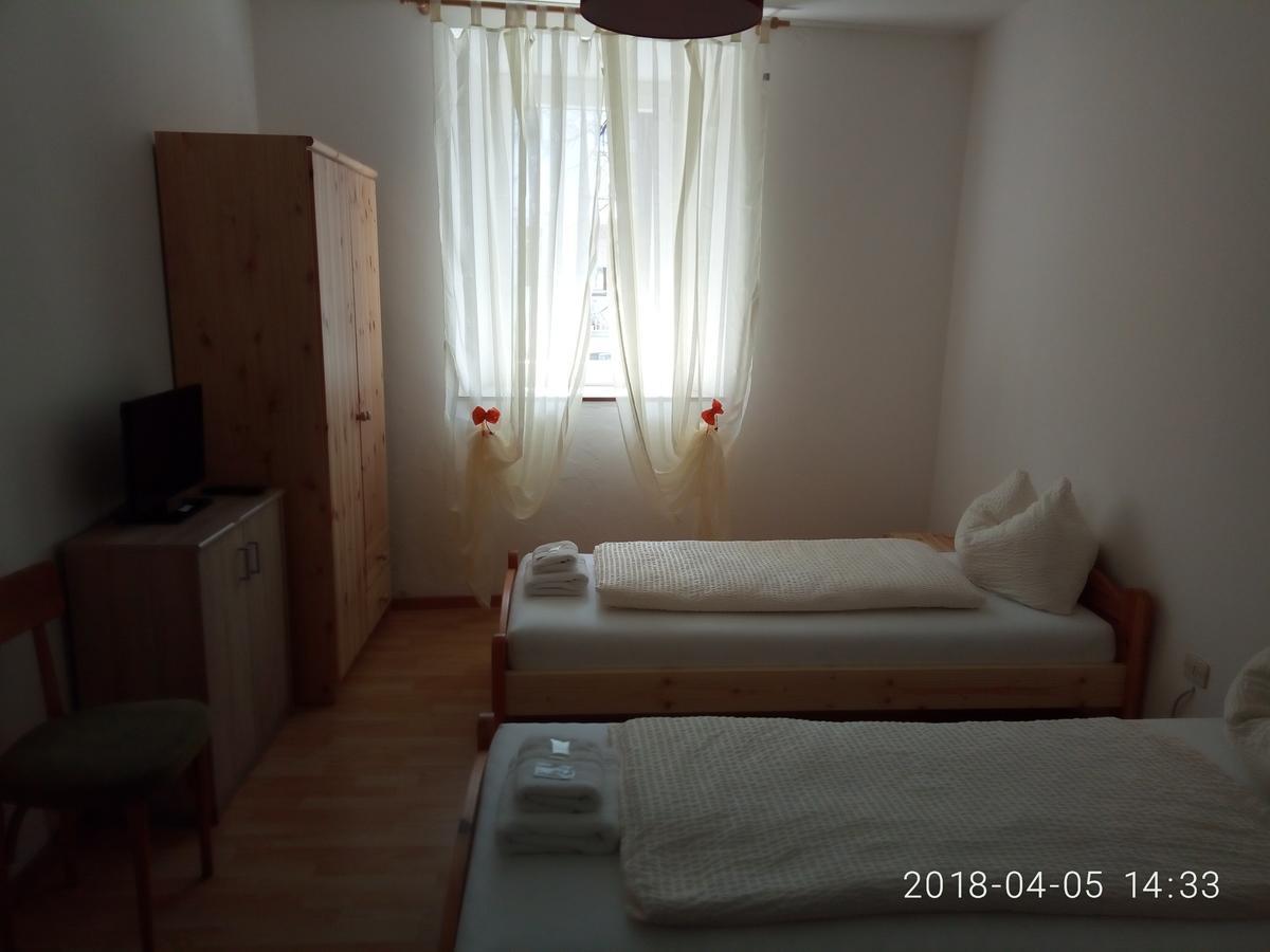 Gasthof Mondschein Hotel Merano Bagian luar foto