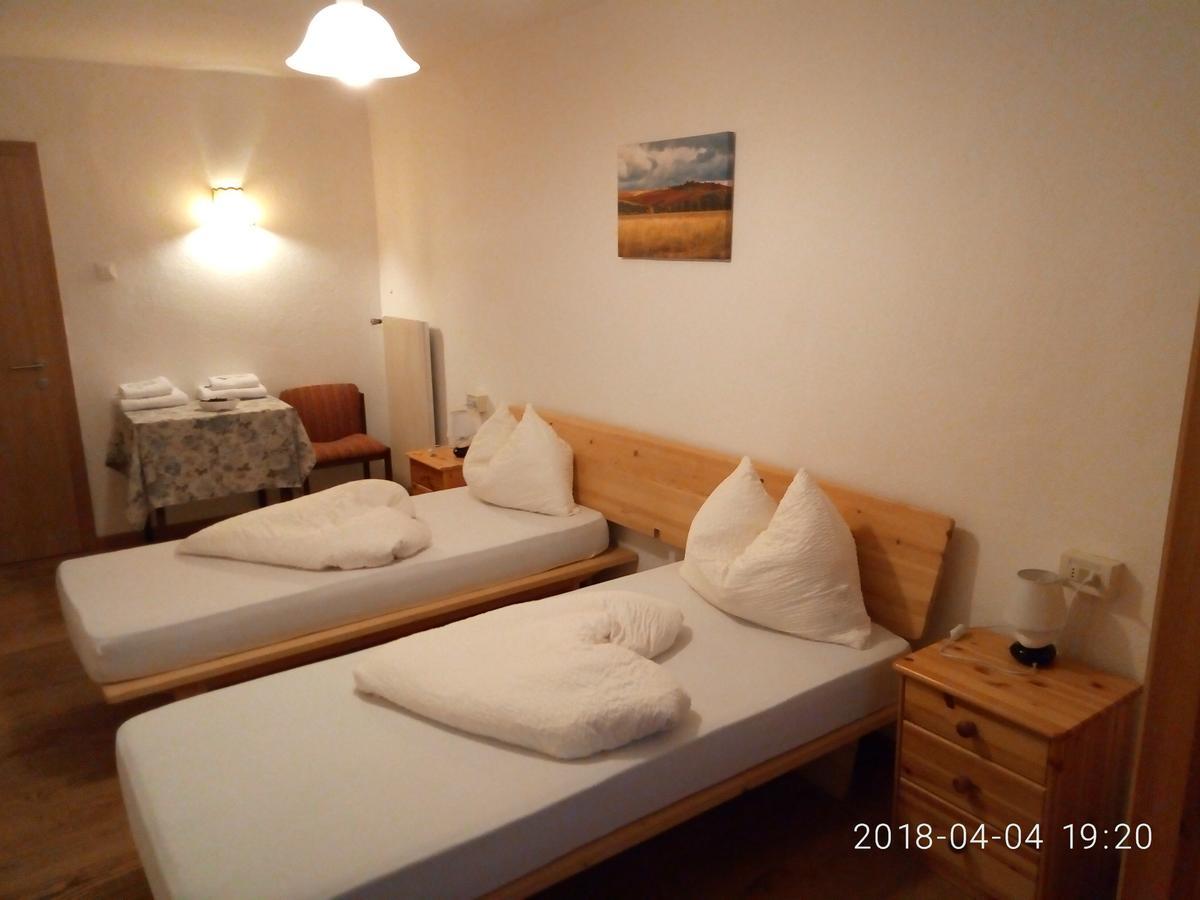 Gasthof Mondschein Hotel Merano Bagian luar foto