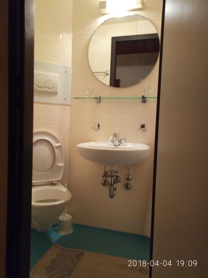 Gasthof Mondschein Hotel Merano Bagian luar foto
