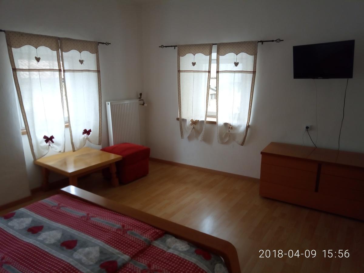 Gasthof Mondschein Hotel Merano Bagian luar foto
