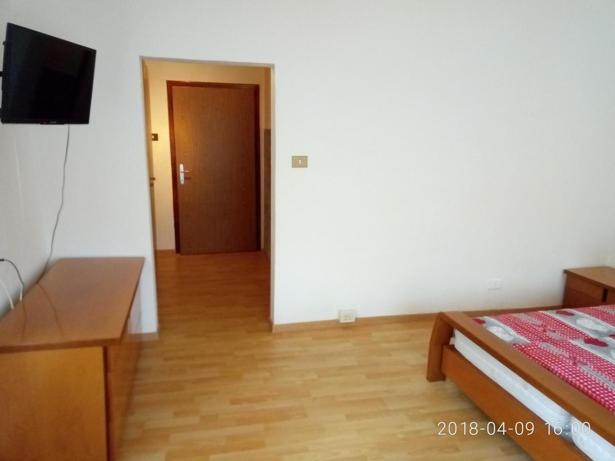 Gasthof Mondschein Hotel Merano Bagian luar foto