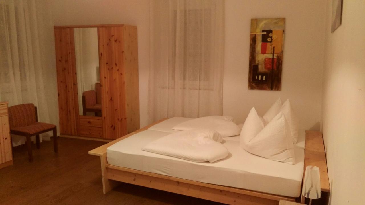 Gasthof Mondschein Hotel Merano Bagian luar foto